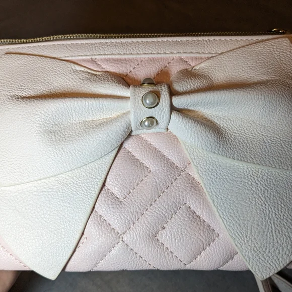 Betsy Johnson crossbody - Picture 6 of 9